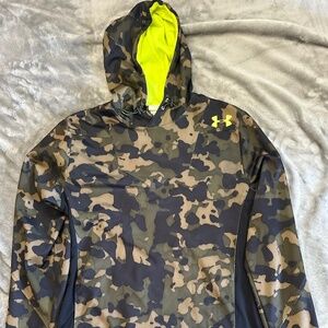 MENS UNDER ARMOUR CAMO HOODIE SIZE M